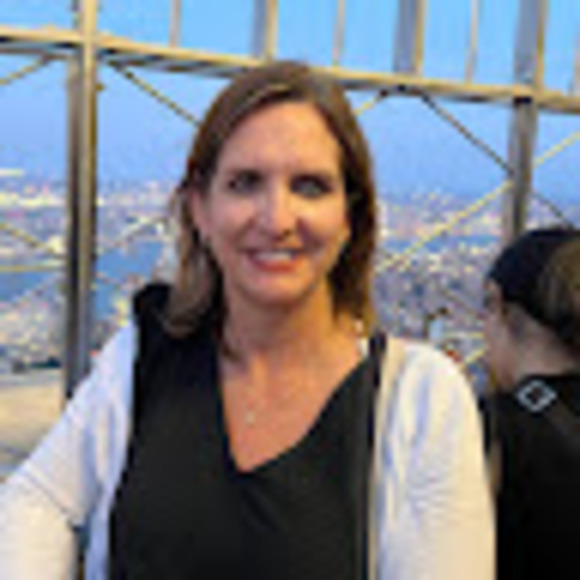 Meet your Posher, Janet - Picture 1 of 1